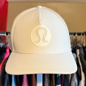 Lululemon LOGO Trucker Hat Large XL Light Ivory Unisex Mens Women’s
